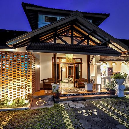 Rumah Mertua Heritage Jogjacarta Exterior foto